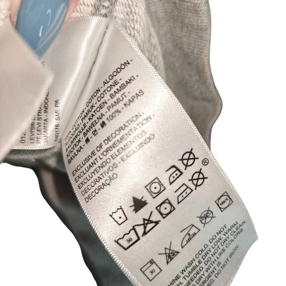 Levis Graphic Crew Neck Sweater - Picture 5 of 6